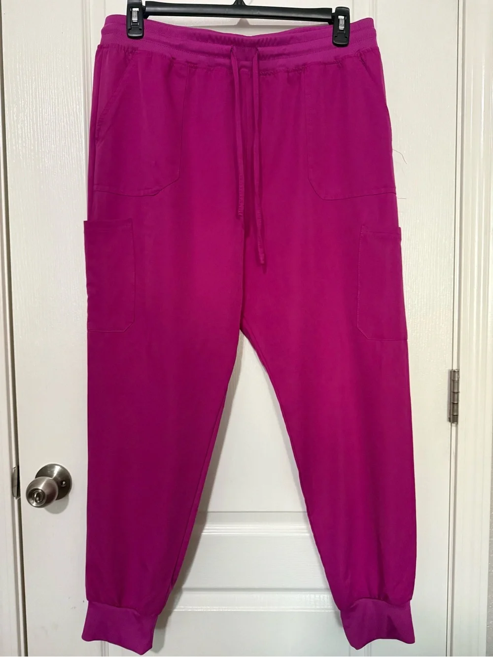 Karisma Treads womens 2 piece scrub set suze XL.
